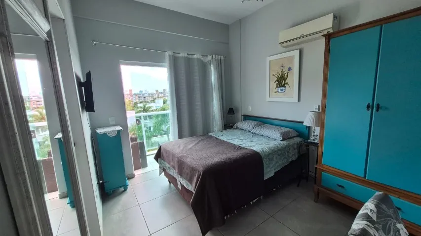 3-bedroom apartment in a building with a pool — photo 4