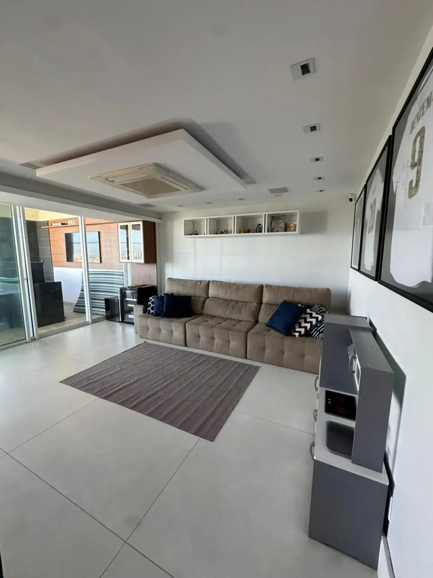 Apartment with balcony and built-in grill — photo 14