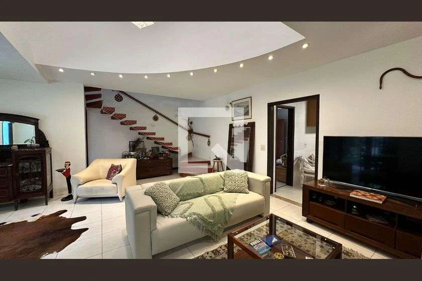 Casa com 5 quartos e cozinha aberta de 300 m² — photo 12