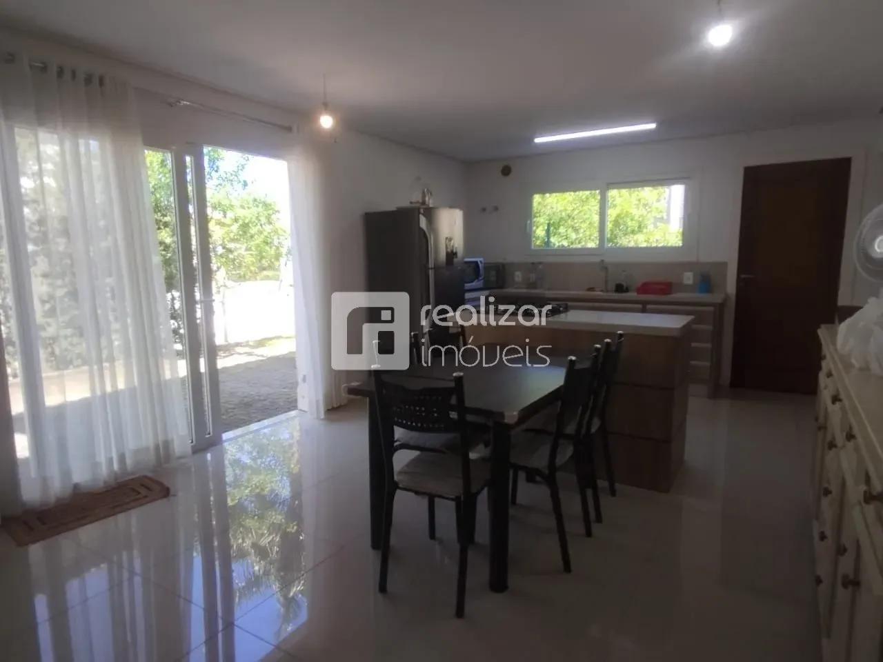 Furnished house with 4 bedrooms and 190 m² plus a garden — photo 12