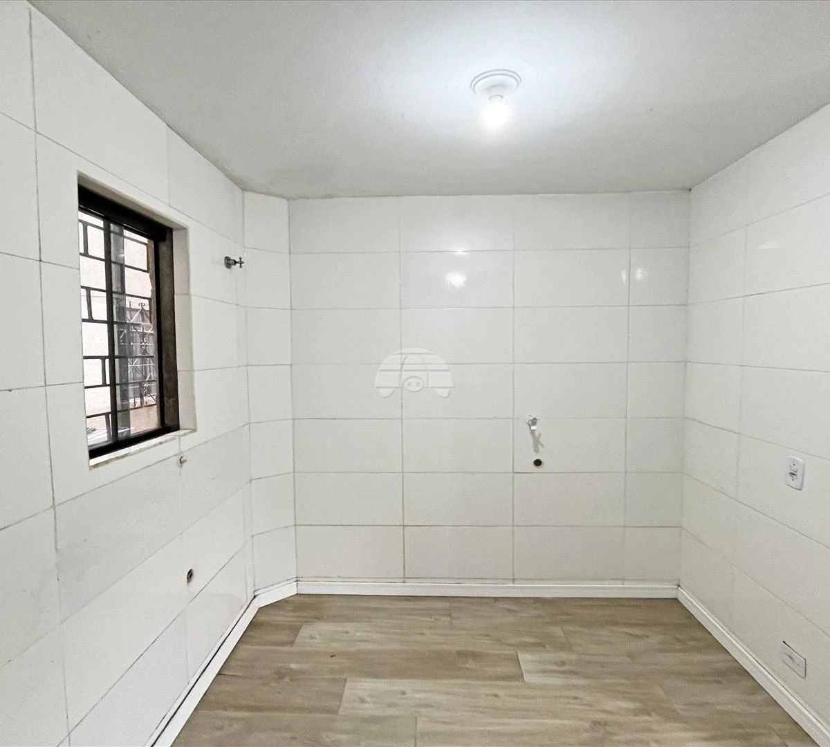 Wood or laminate floors in a 3-bedroom apartment, 48 m² — photo 2
