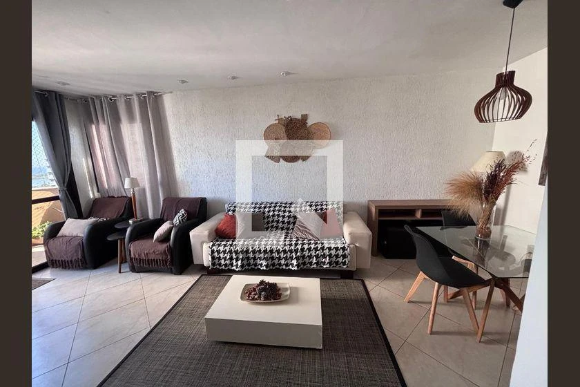 Furnished apartment with 2 en-suite bedrooms and balcony — photo 7