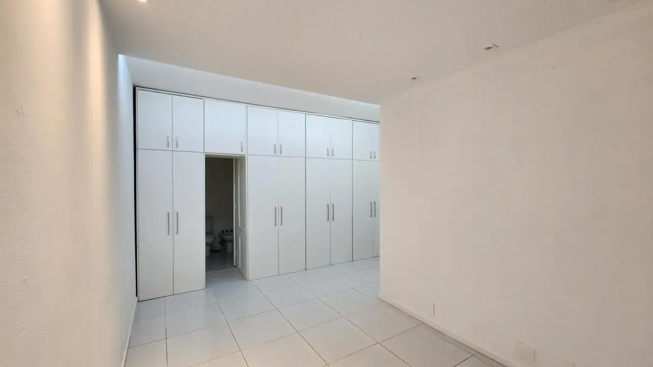Apartamento com 4 quartos e cozinha fechada a gás — photo 15