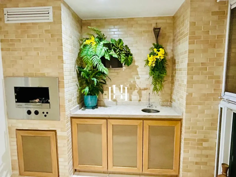 4 en-suite apartment with 227 m² and a balcony — photo 19
