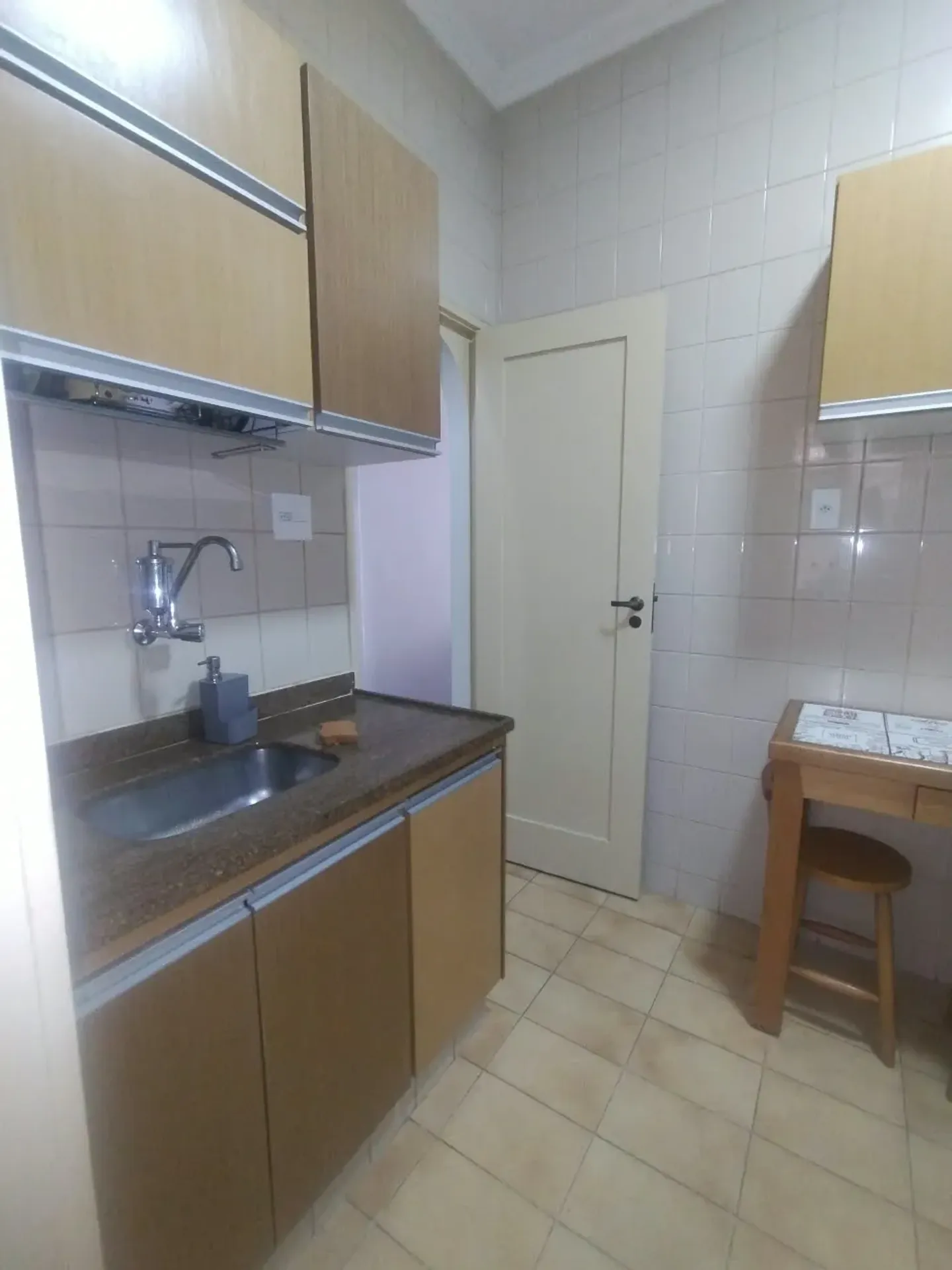 Furnished apartment, 40 m², with a glass-enclosed balcony — photo 11