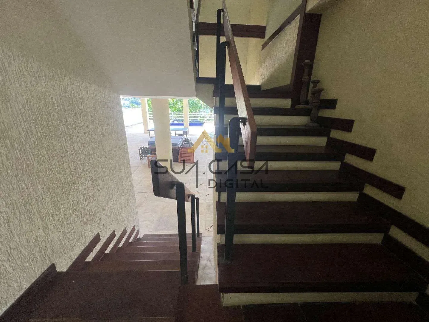 House with 5 bedrooms, 5 bathrooms and built-in wardrobes — photo 55
