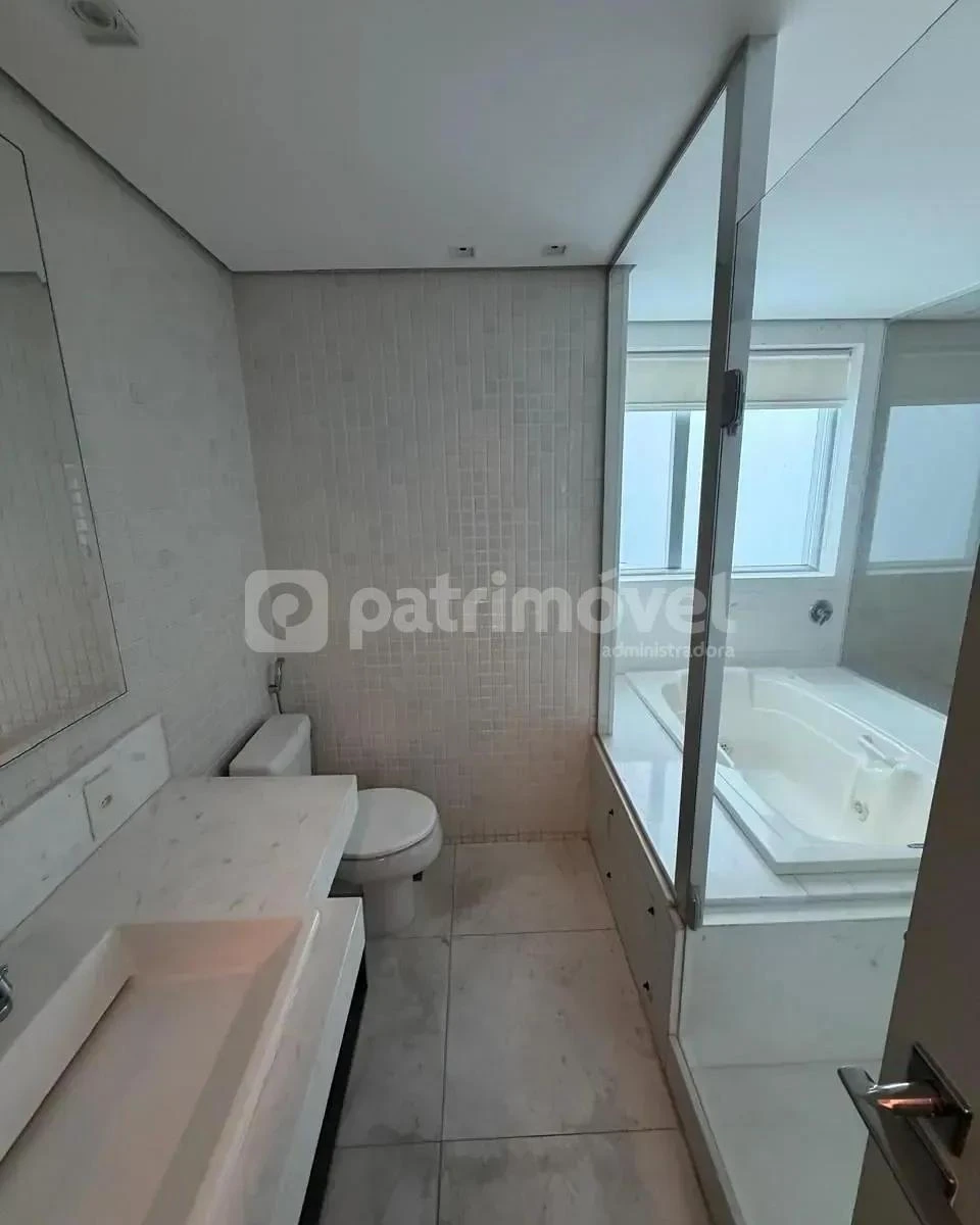 Apartamento com 4 quartos e cozinha integrada em 431 m² — photo 18