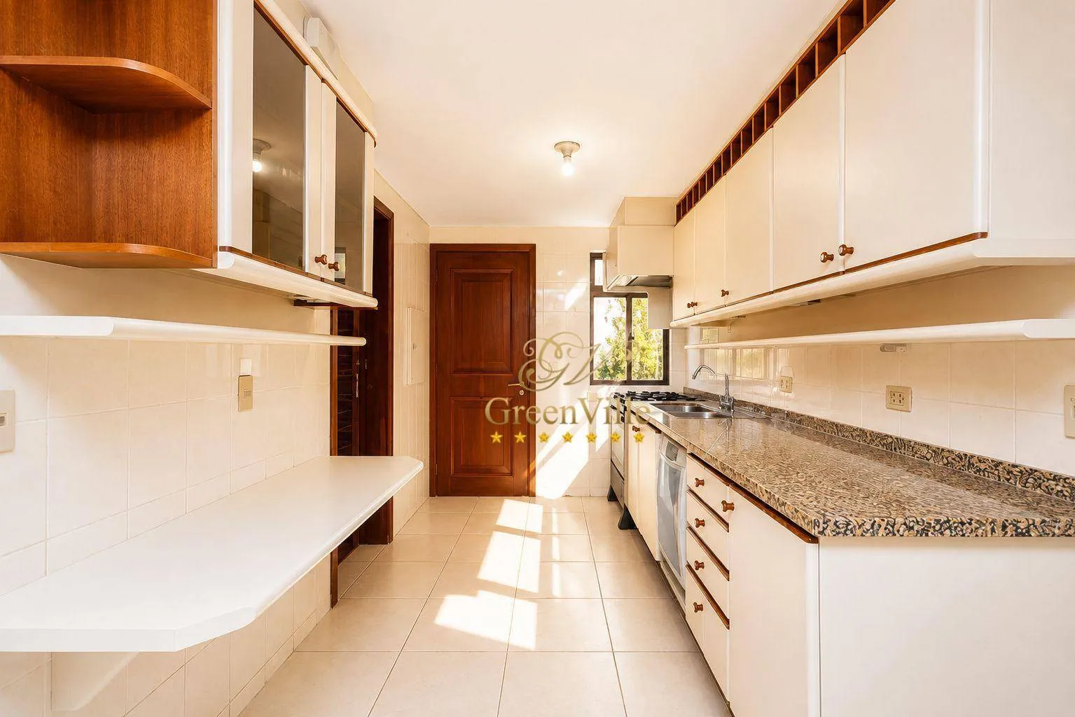 395 m² apartment with 4 en-suite bedrooms and 4 parking — photo 18