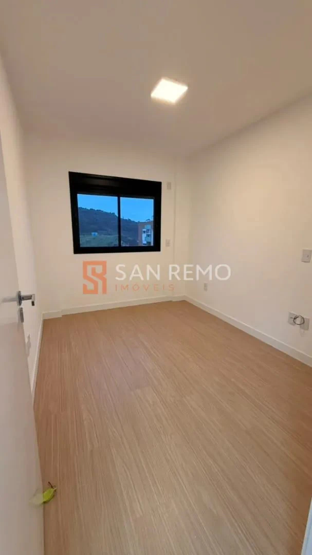 Apartment, 76 m², with a glass-enclosed balcony — photo 7