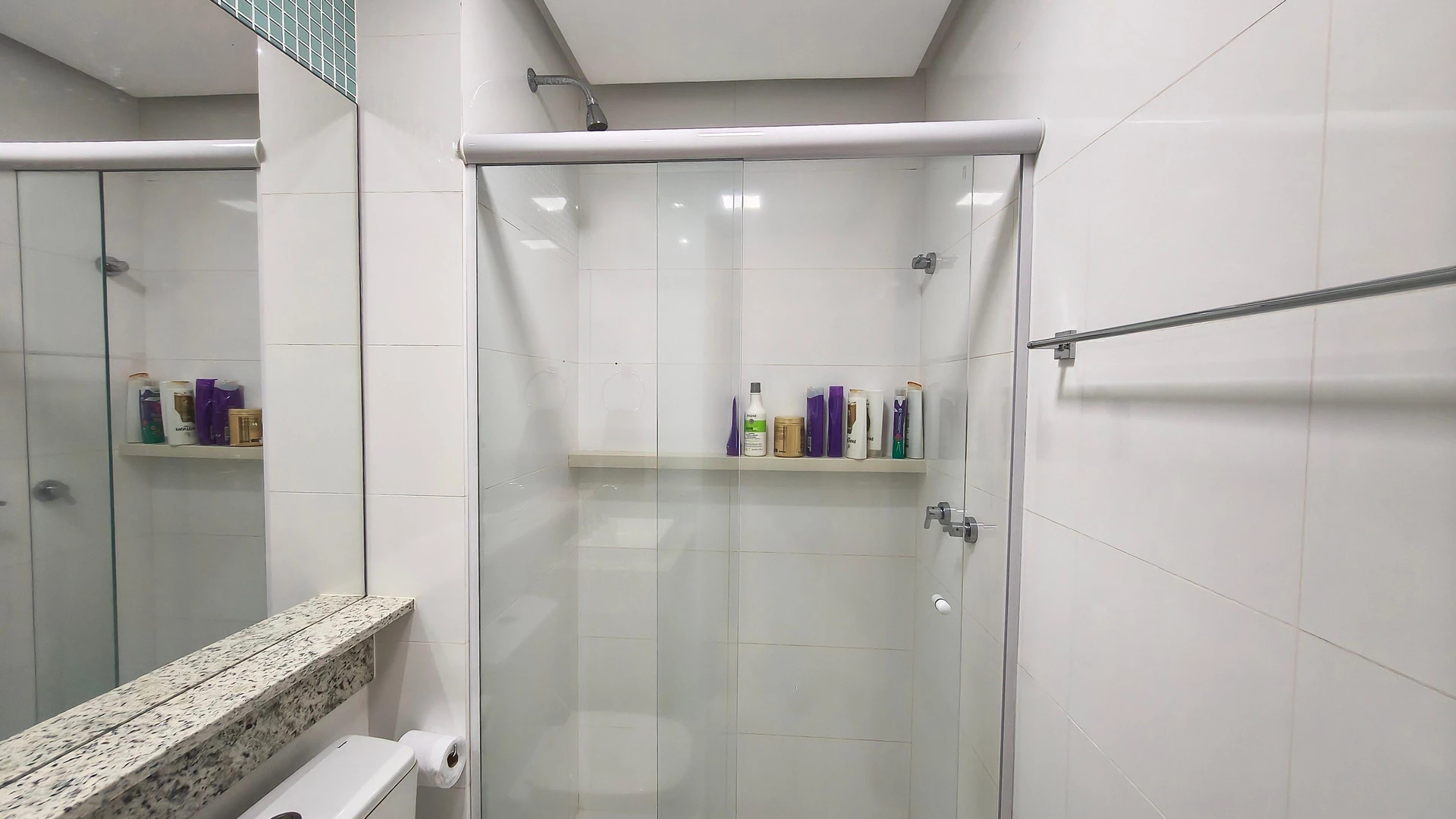 Furnished apartment, 160 m², with a glass-enclosed balcony — photo 38