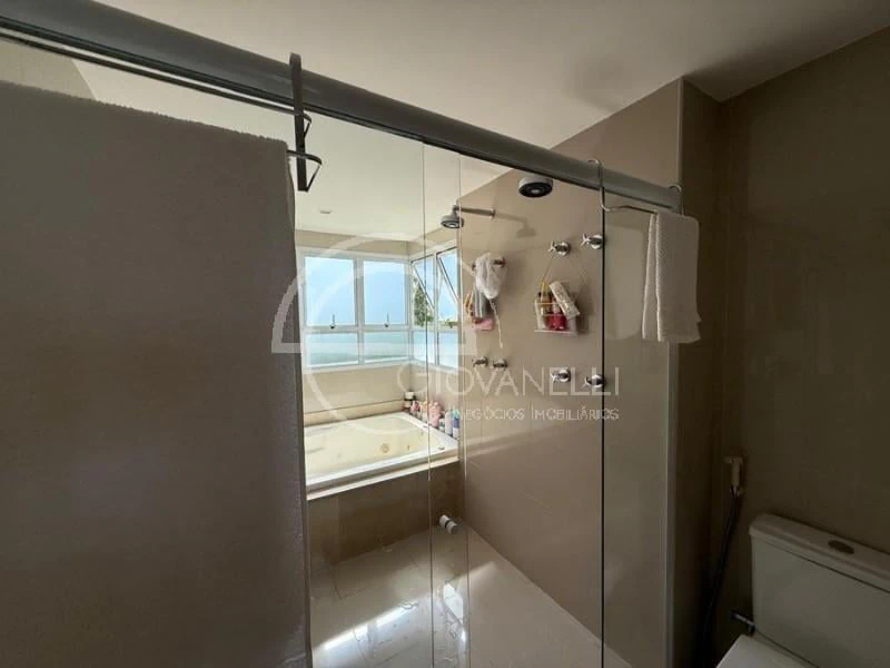 Apartamento de 227 m² com varanda e 5 quartos — photo 34