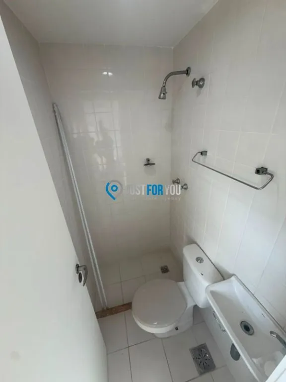 Apartamento de 2 quartos com varanda envidraçada — photo 24