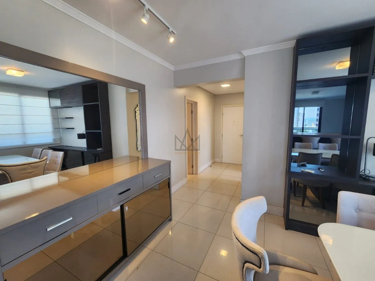 4-bedroom apartment in a building with a gym — photo 36