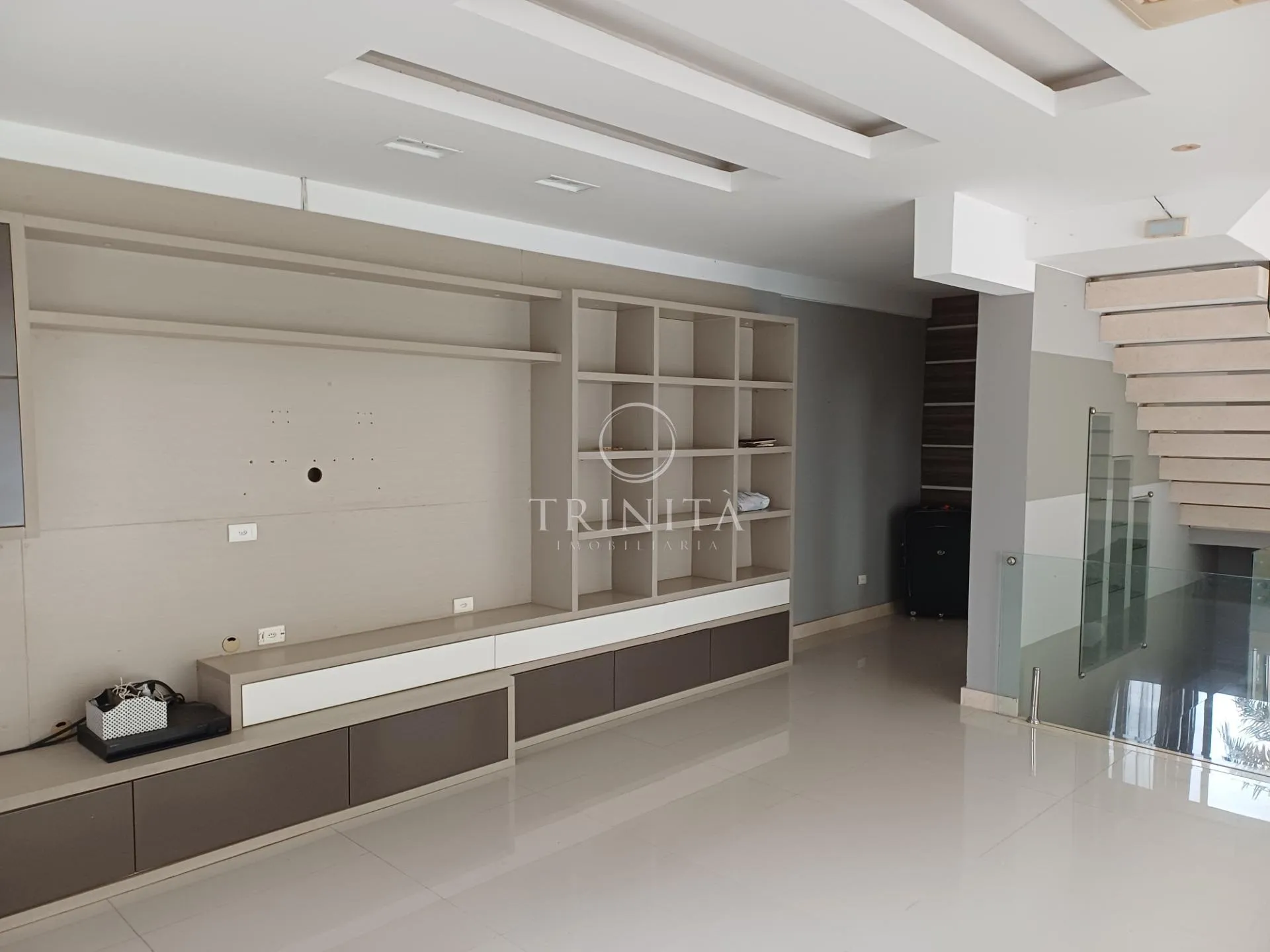 House, 490 m², with a grill on the balcony — photo 32