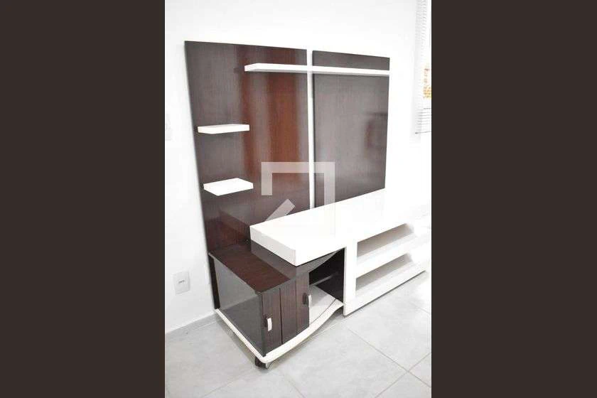 2-bedroom unfurnished apartment with open-plan kitchen — photo 3
