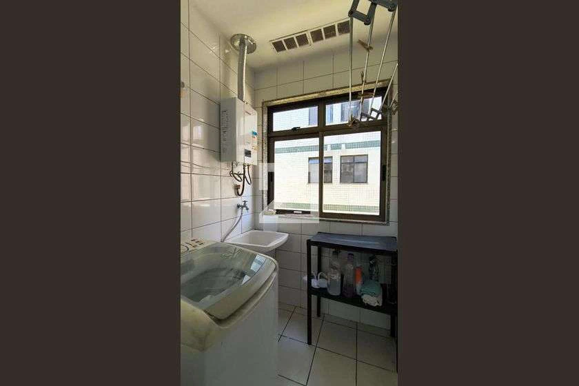 Furnished 68 m² apartment with 2 bedrooms — photo 30