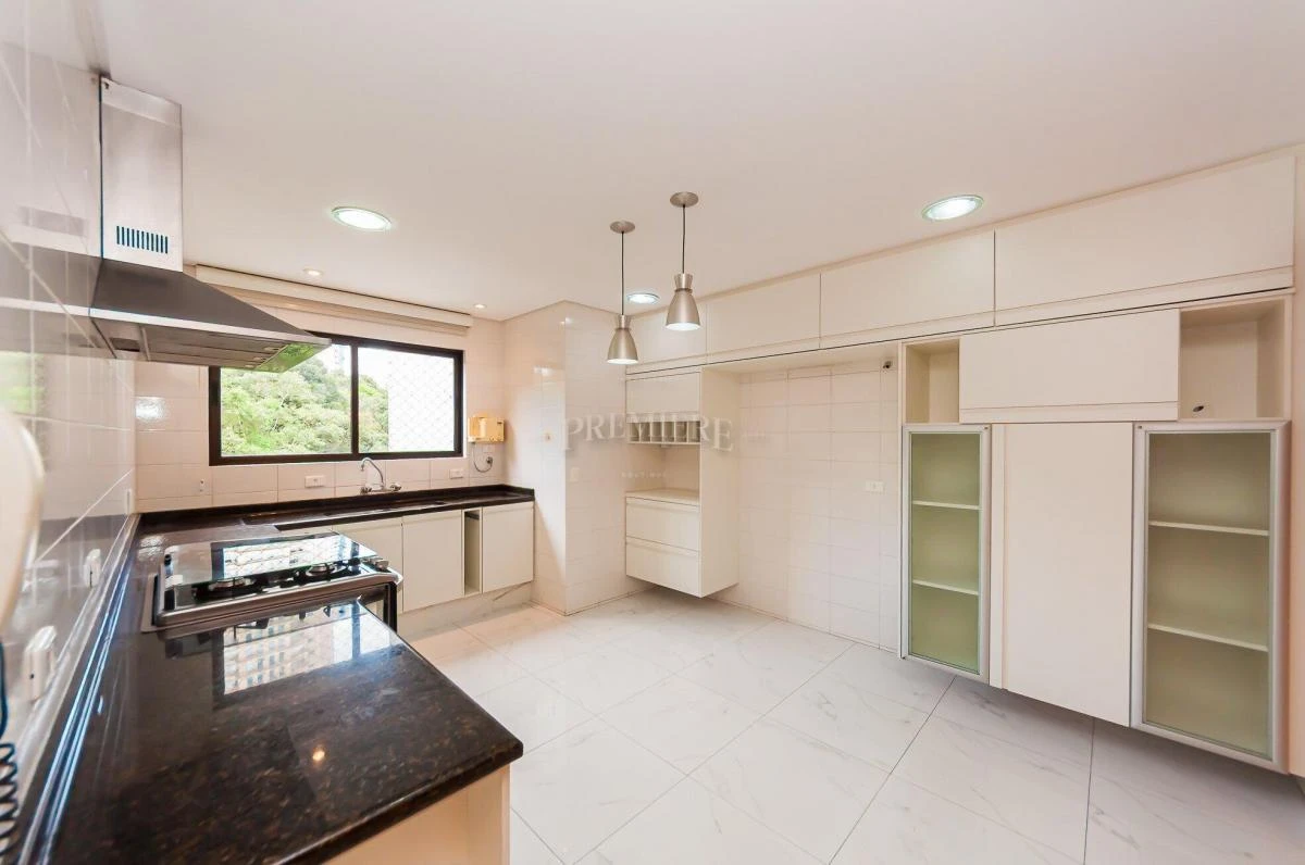 Балкон с грилем и 4 спальни: квартира 322 м² — photo 12