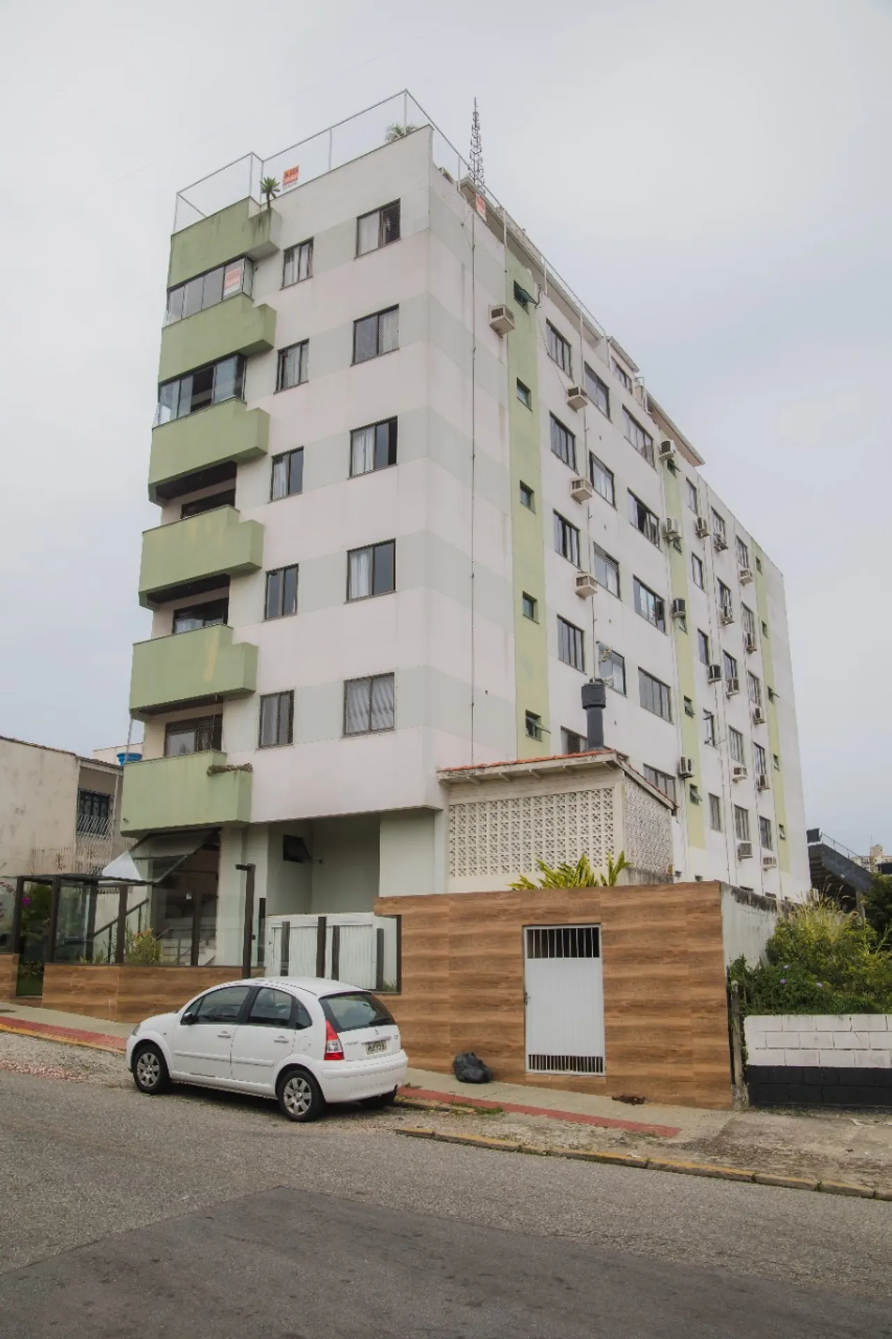 Apartamento mobiliado com 4 quartos e 230 m² — photo 18