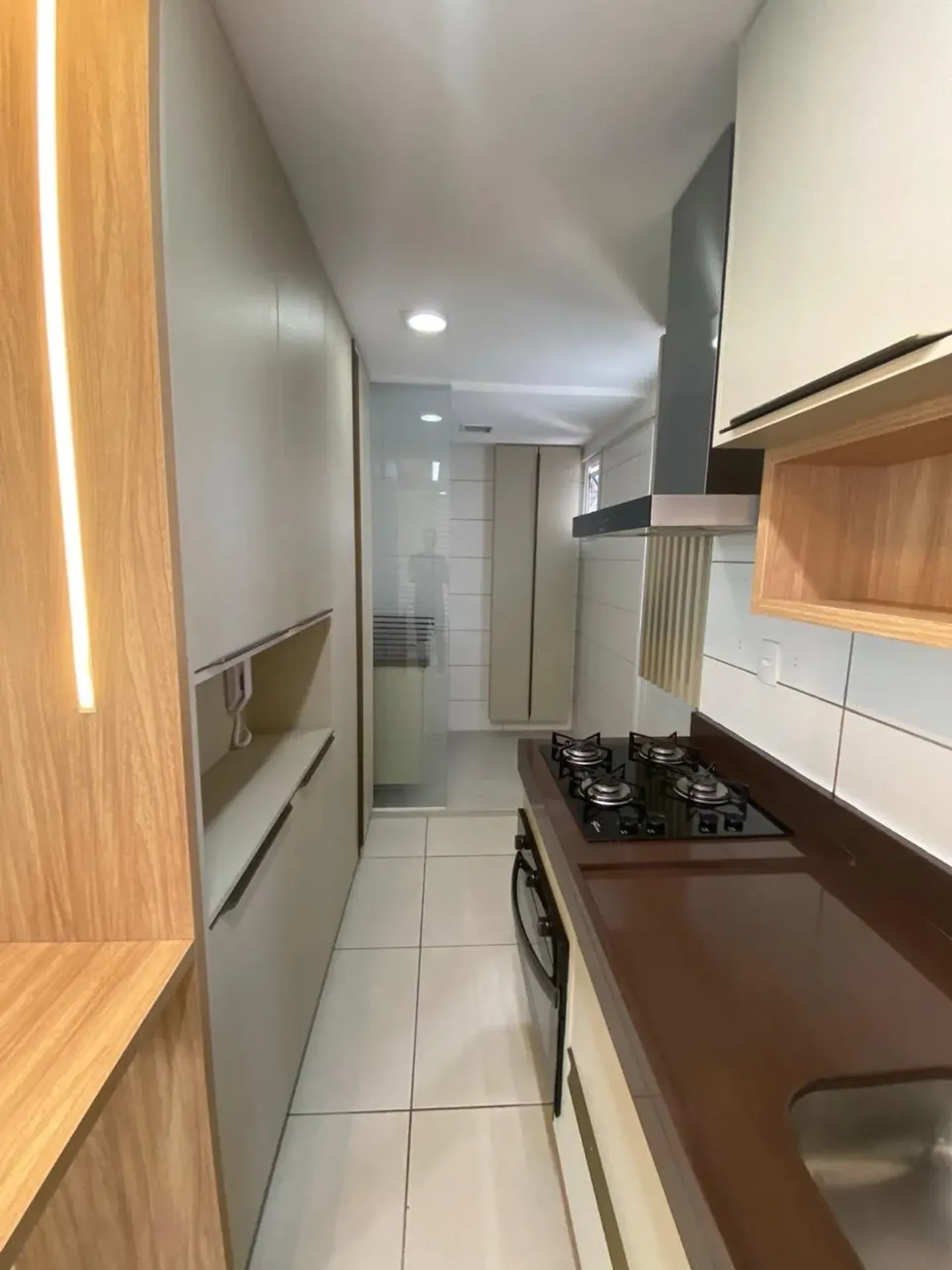 Glass-enclosed balcony in a 2-bedroom apartment, 72 m² — photo 19