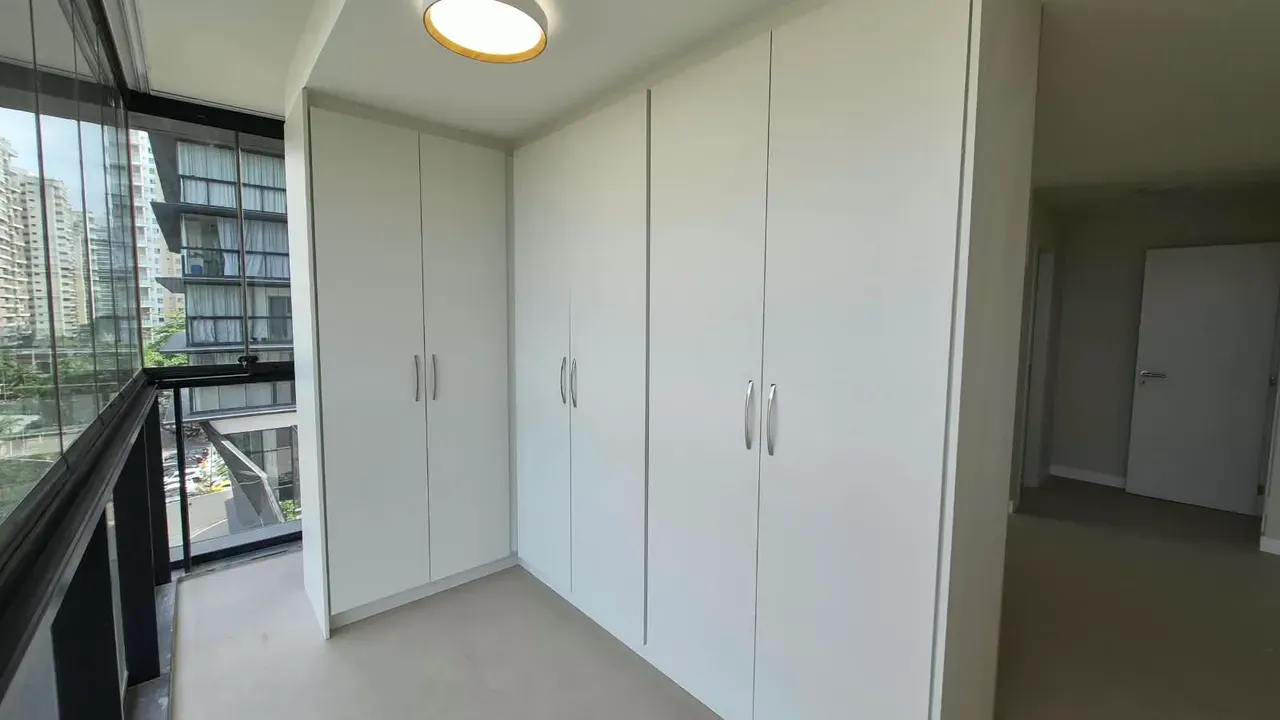 3-bedroom apartment with floor-to-ceiling windows — photo 16
