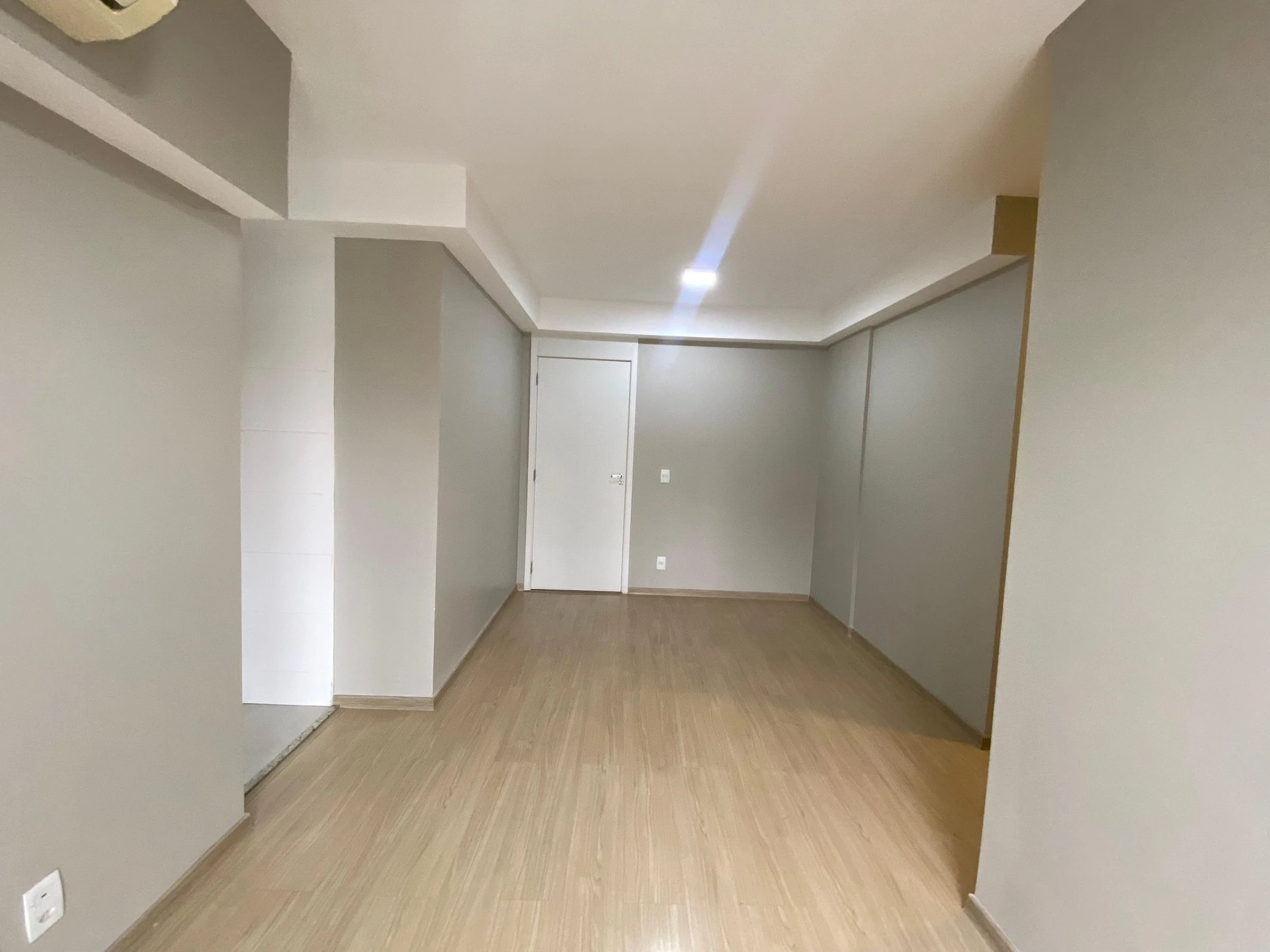Apartment, 55 m², with wood or laminate floors — photo 46