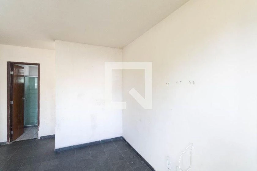 2-bedroom apartment in a building with a gym — photo 16