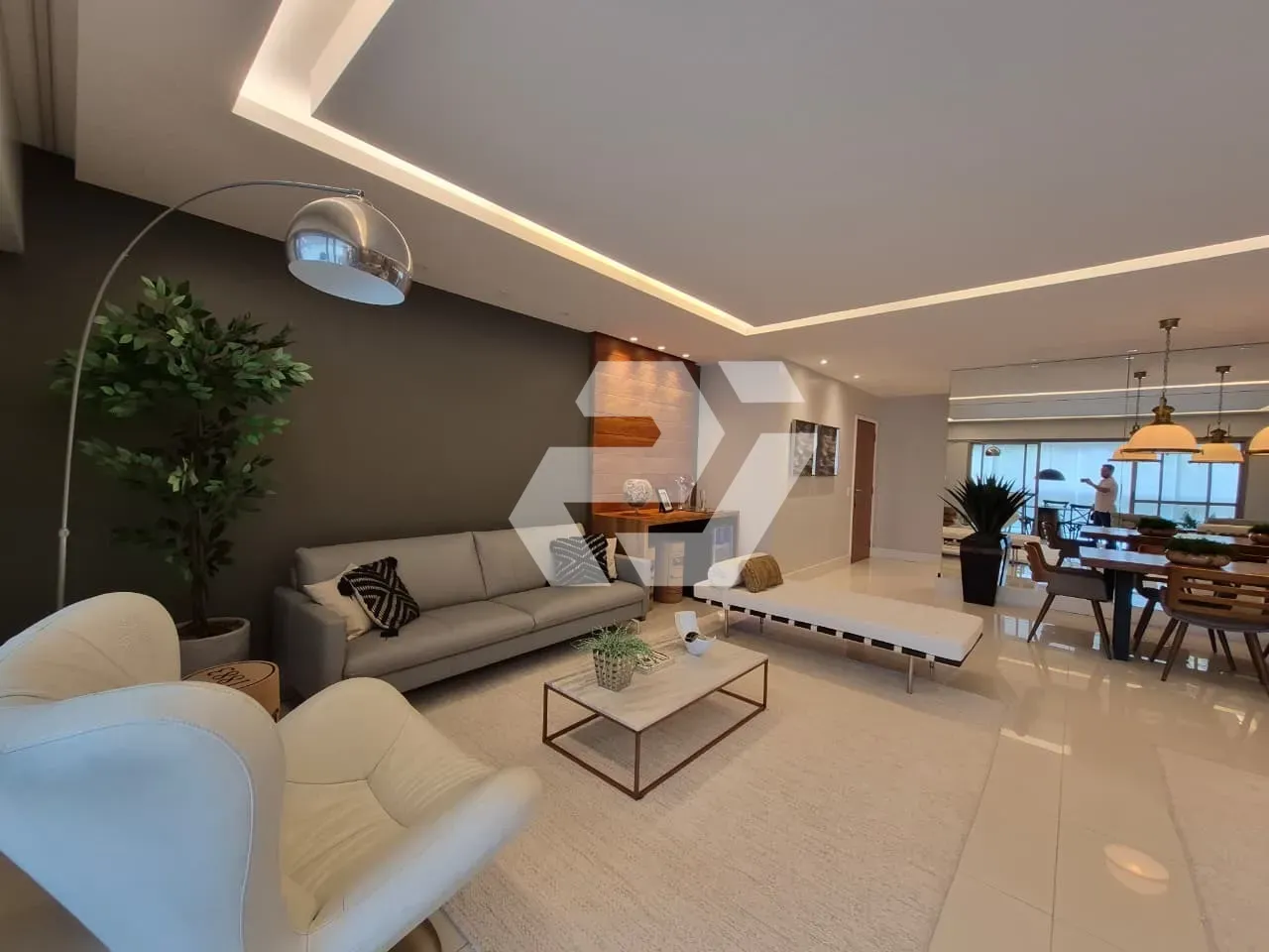 4-bedroom, 5-bath apartment with balcony and 3 parking — photo 7