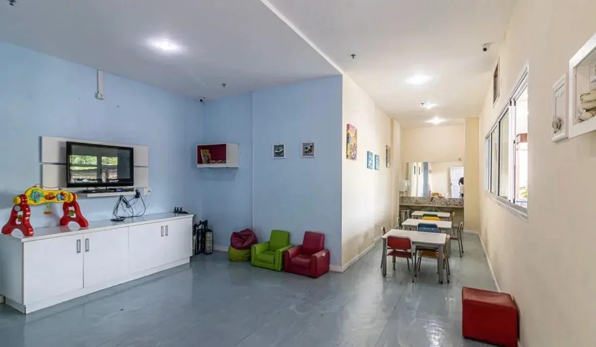 Furnished apartment with a closed kitchen and 2 bedrooms — photo 37