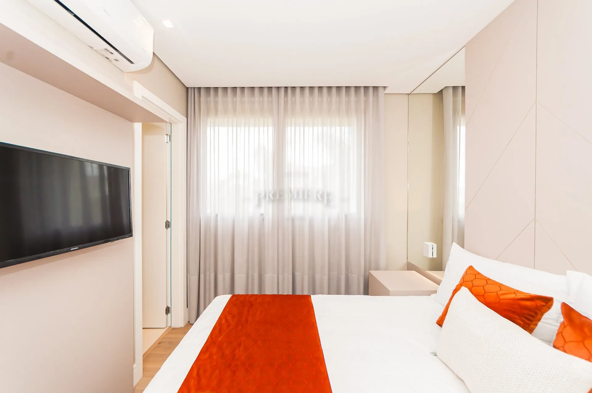 Furnished 63 m² apartment with 1 bedroom and 1 parking space — photo 8