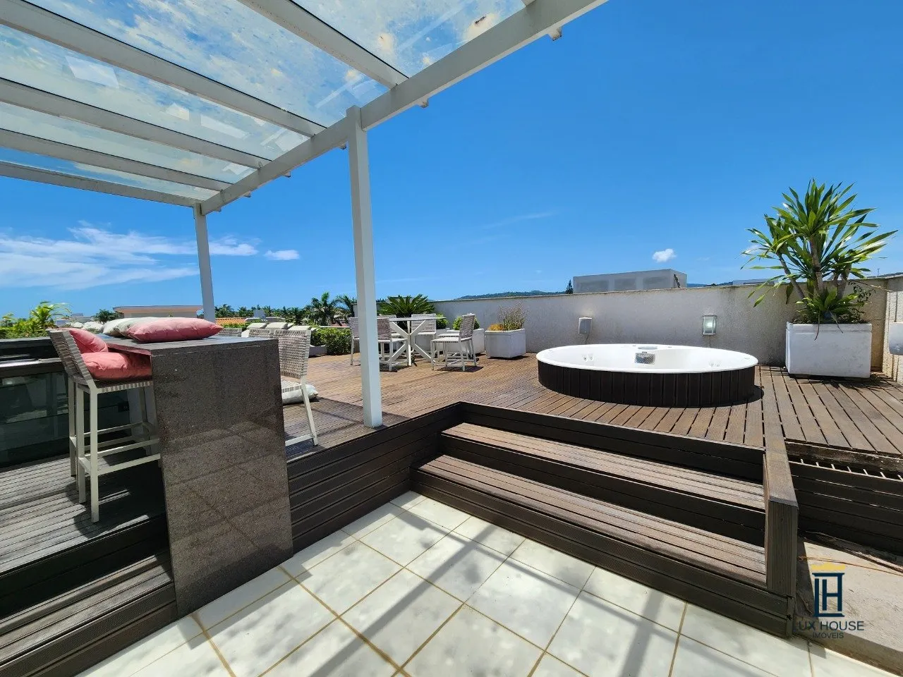 Furnished house with 7 en-suite bedrooms and 10 baths — photo 30