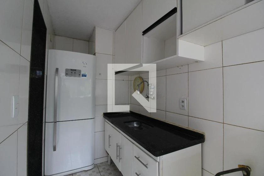 3-bedroom apartment in a building with a pool — photo 21