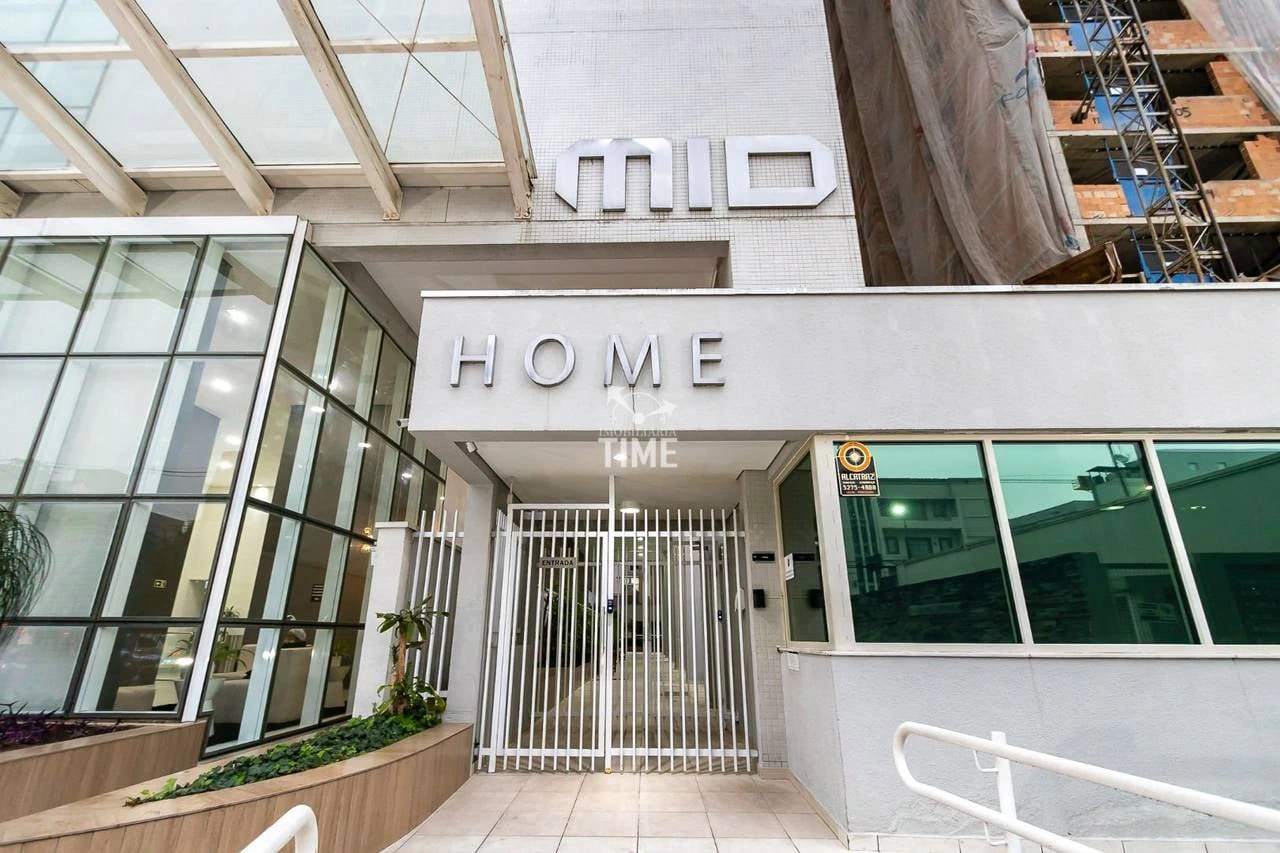 Деревянный пол или ламинат и 1 спальня: квартира 51 м² — photo 30