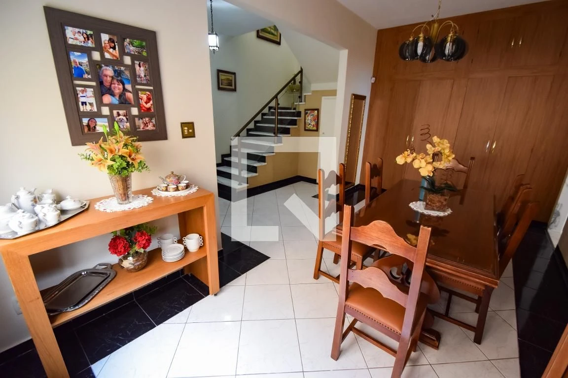 Casa mobiliada com 6 quartos e 3 suítes com jardim e BBQ — photo 18