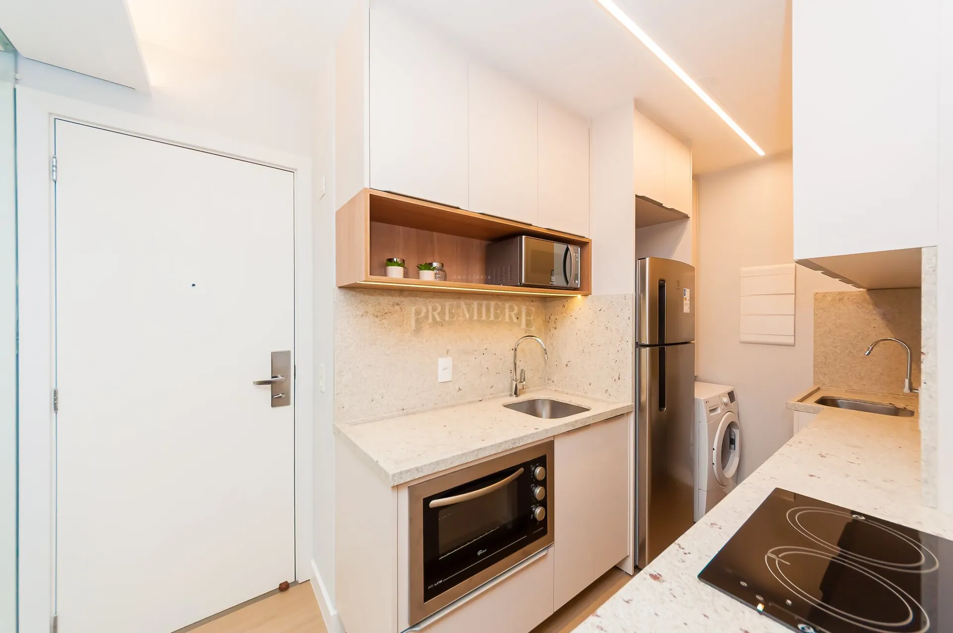 Furnished 85 m² apartment with 1-bedroom suite — photo 18
