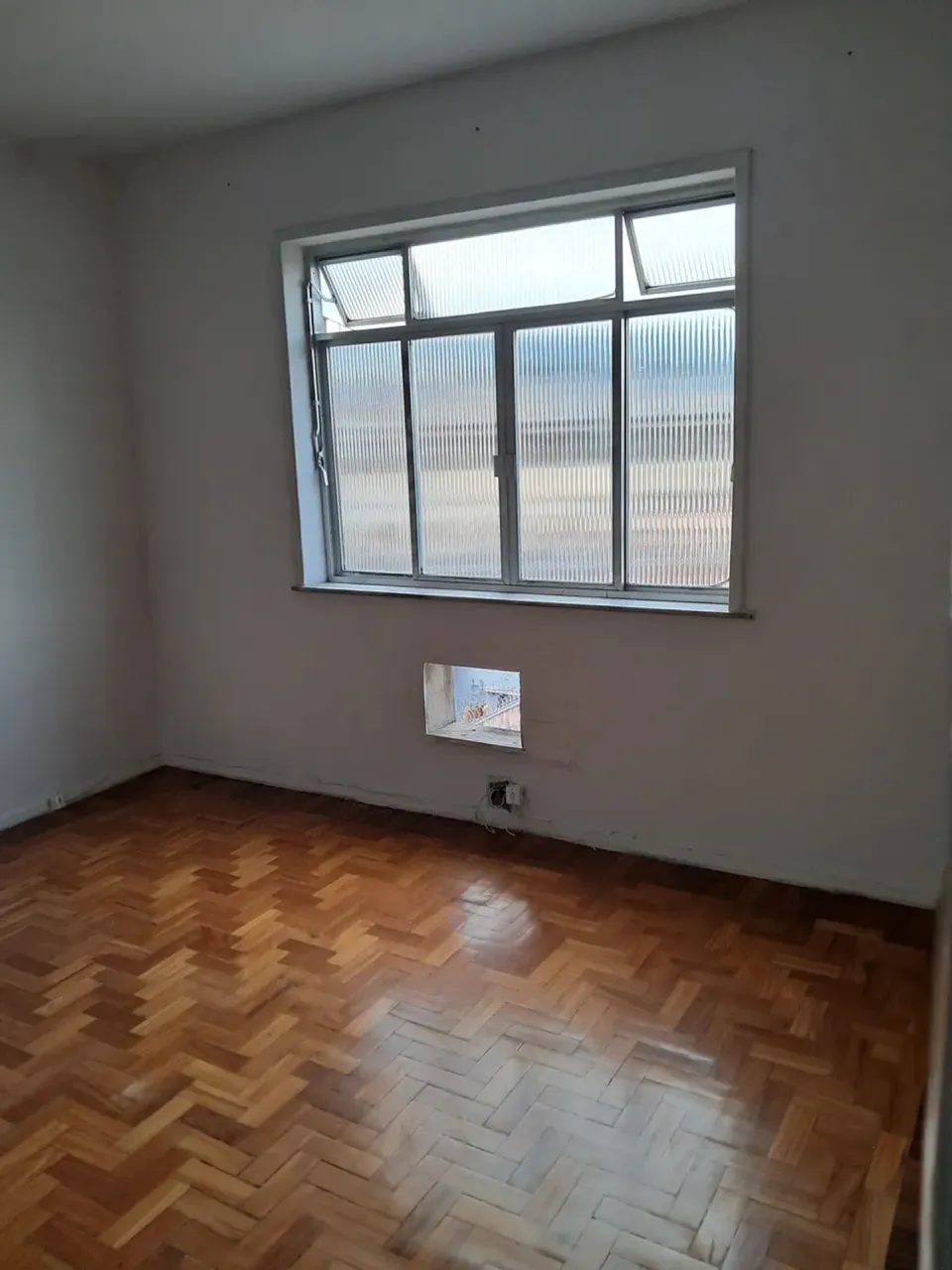 Apartment with a balcony, 2 bedrooms and 1 bathroom — photo 7