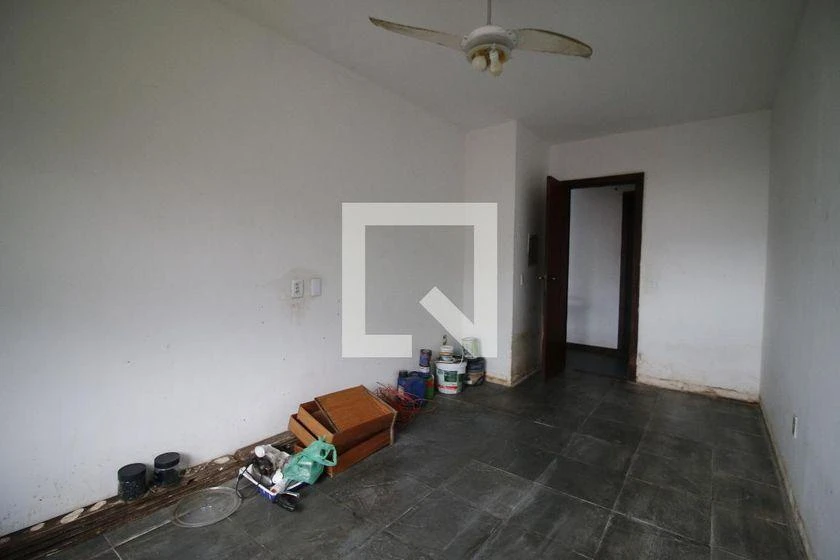 Casa de 500 m² com banheira e janelas do piso ao teto — photo 21