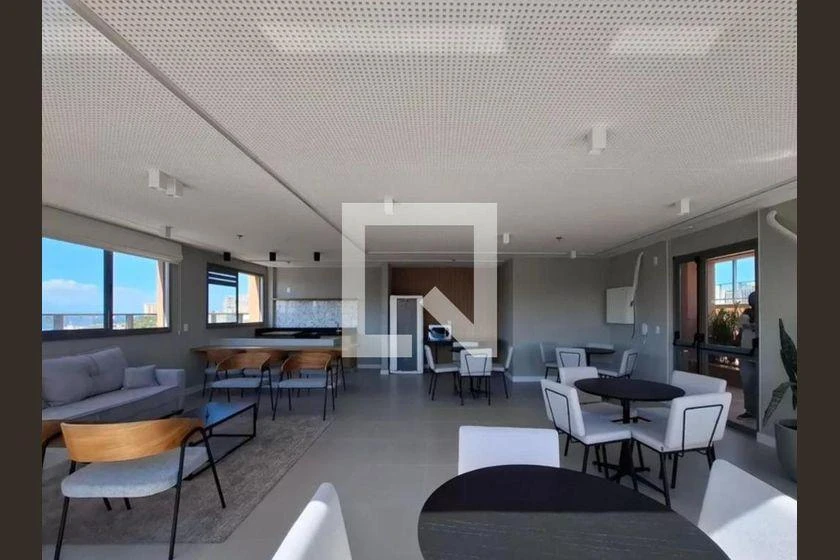 1-bedroom apartment with balcony and 38 m² — photo 12