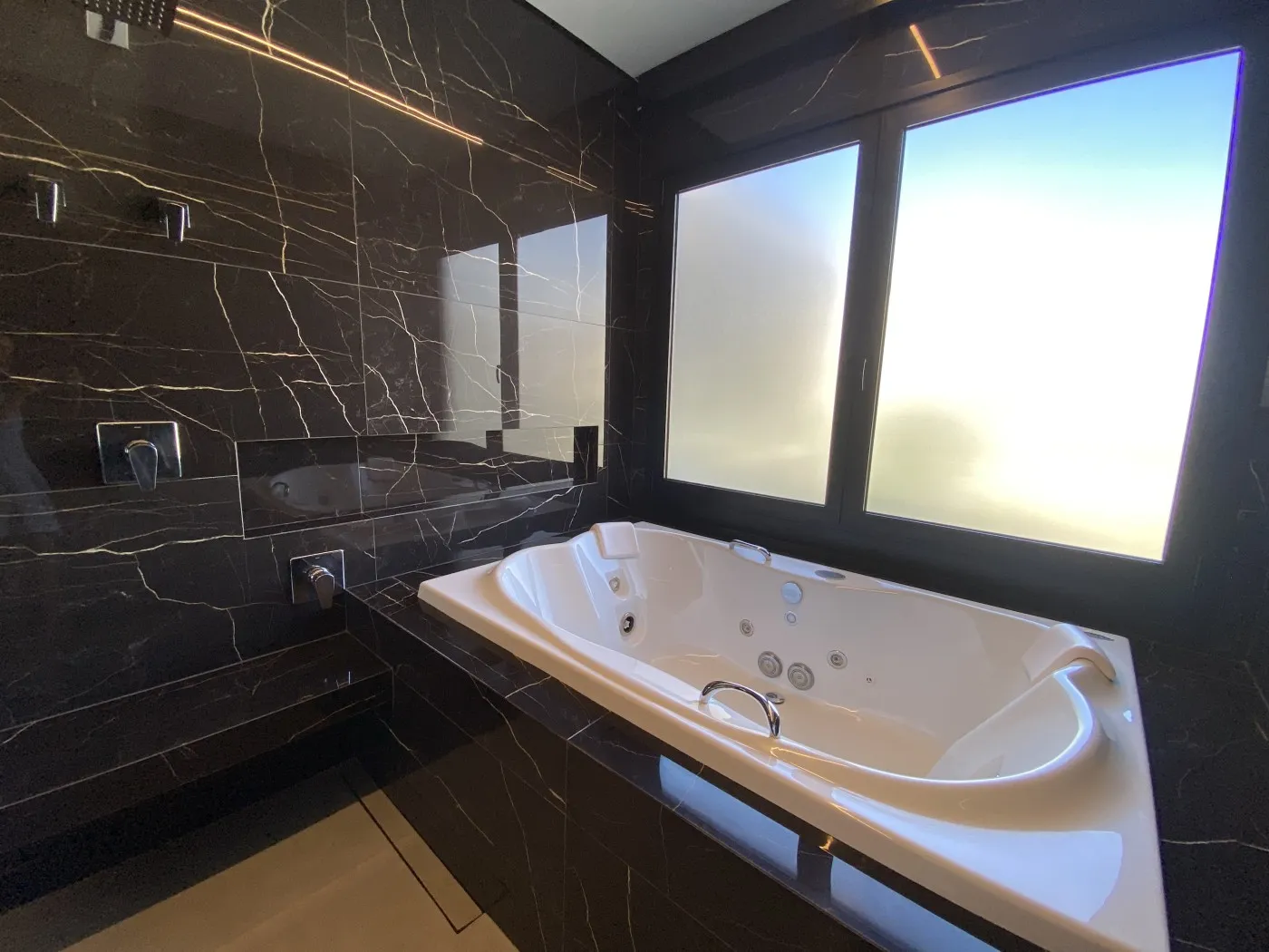 Меблированный дом 513 м²: 5 спален и 6 ванных — photo 37