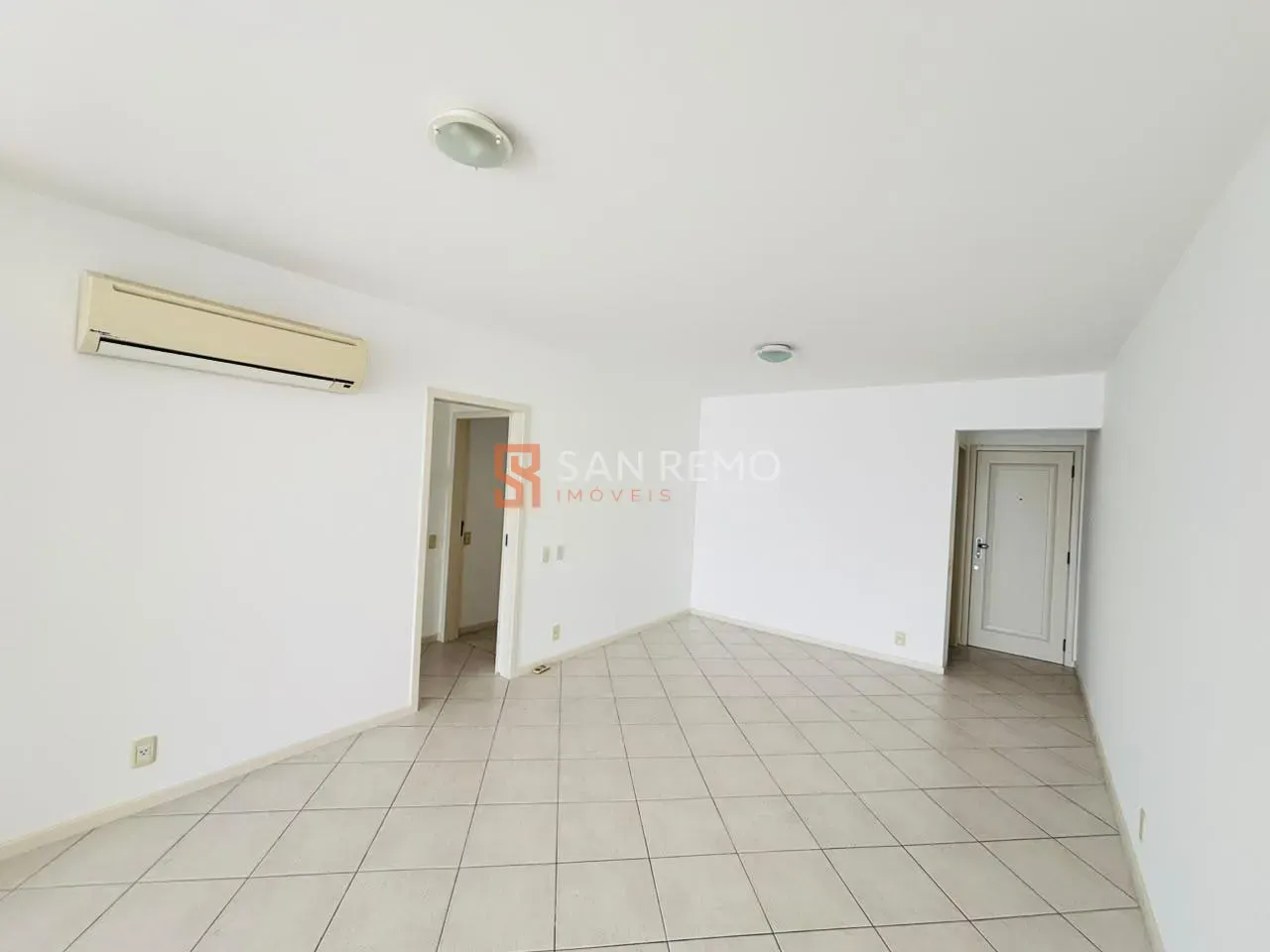 3-bedroom apartment with a water view — photo 12