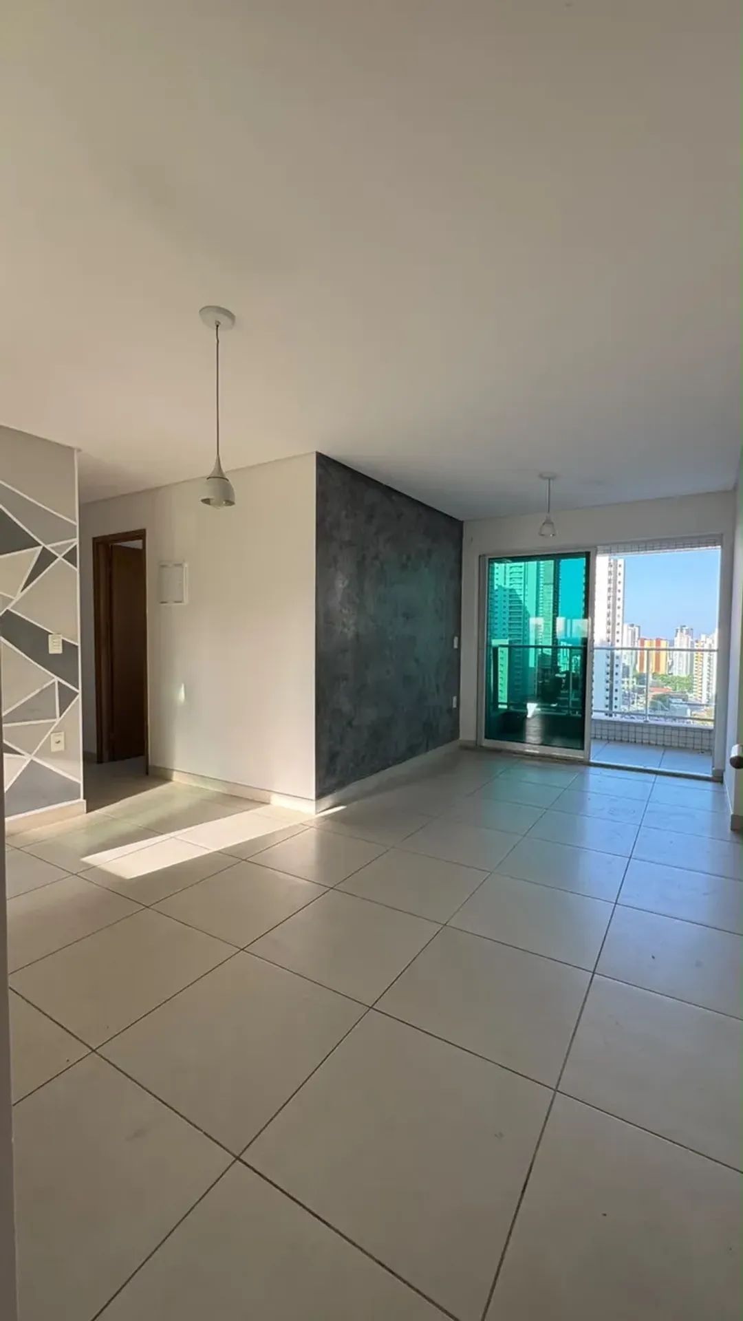 Bathtub in a 3-bedroom apartment, 87 m²