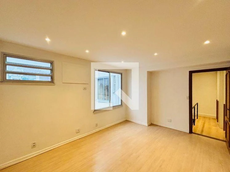 4-bedroom apartment with a walk-in closet in Rio de Janeiro — photo 17
