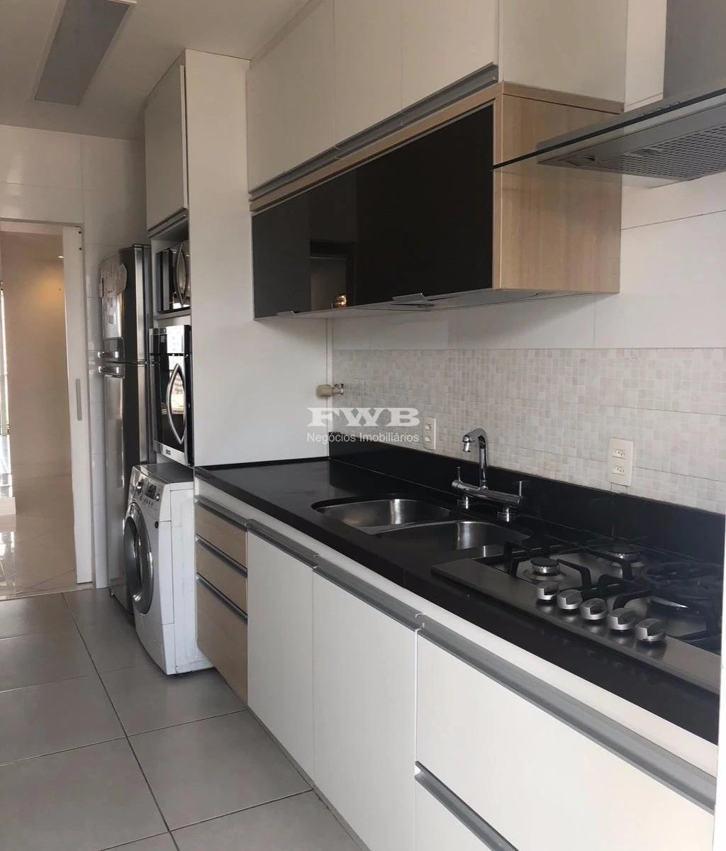 Furnished 90 m² apartment with 1 en-suite bedroom — photo 10