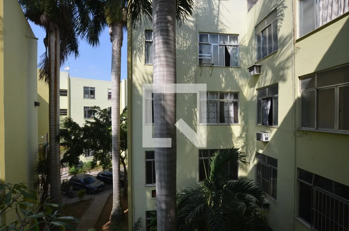 Furnished 2-bedroom apartment with 1 bathroom — photo 18