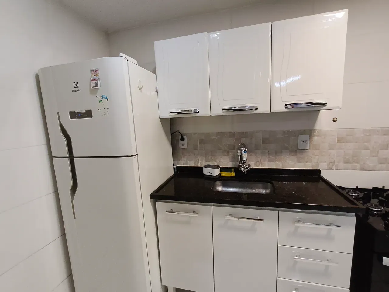 Furnished 2-bedroom apartment with open-plan kitchen — photo 13