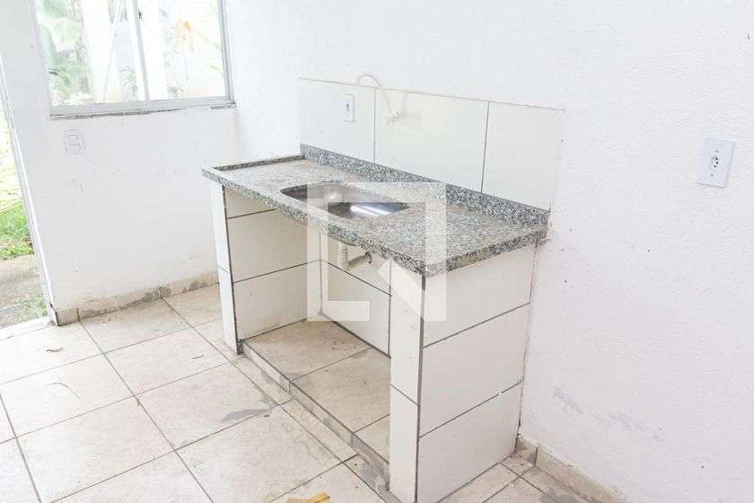 38 m² unfurnished studio with private garden and 1 parking — photo 10