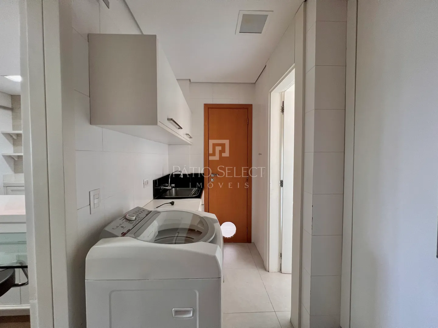 Гардеробная и 3 спальни: квартира 180 м² — photo 17