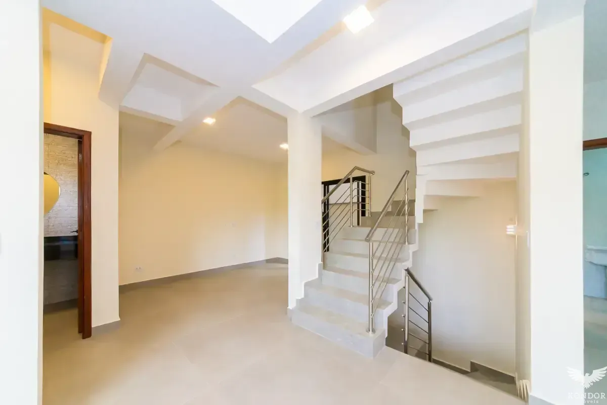 Two-story house with 230 m², 3 bedrooms and 4 baths — photo 56