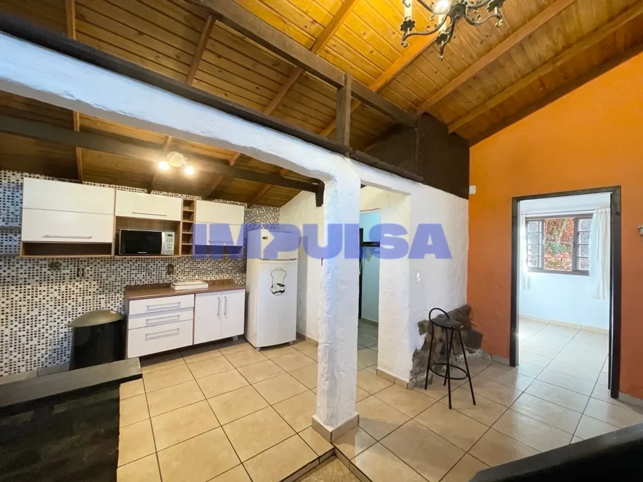 3-bedroom house with a fireplace in Florianópolis — photo 4