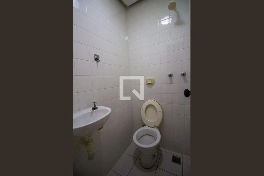 3-bedroom apartment with enclosed kitchen and private garden — photo 49