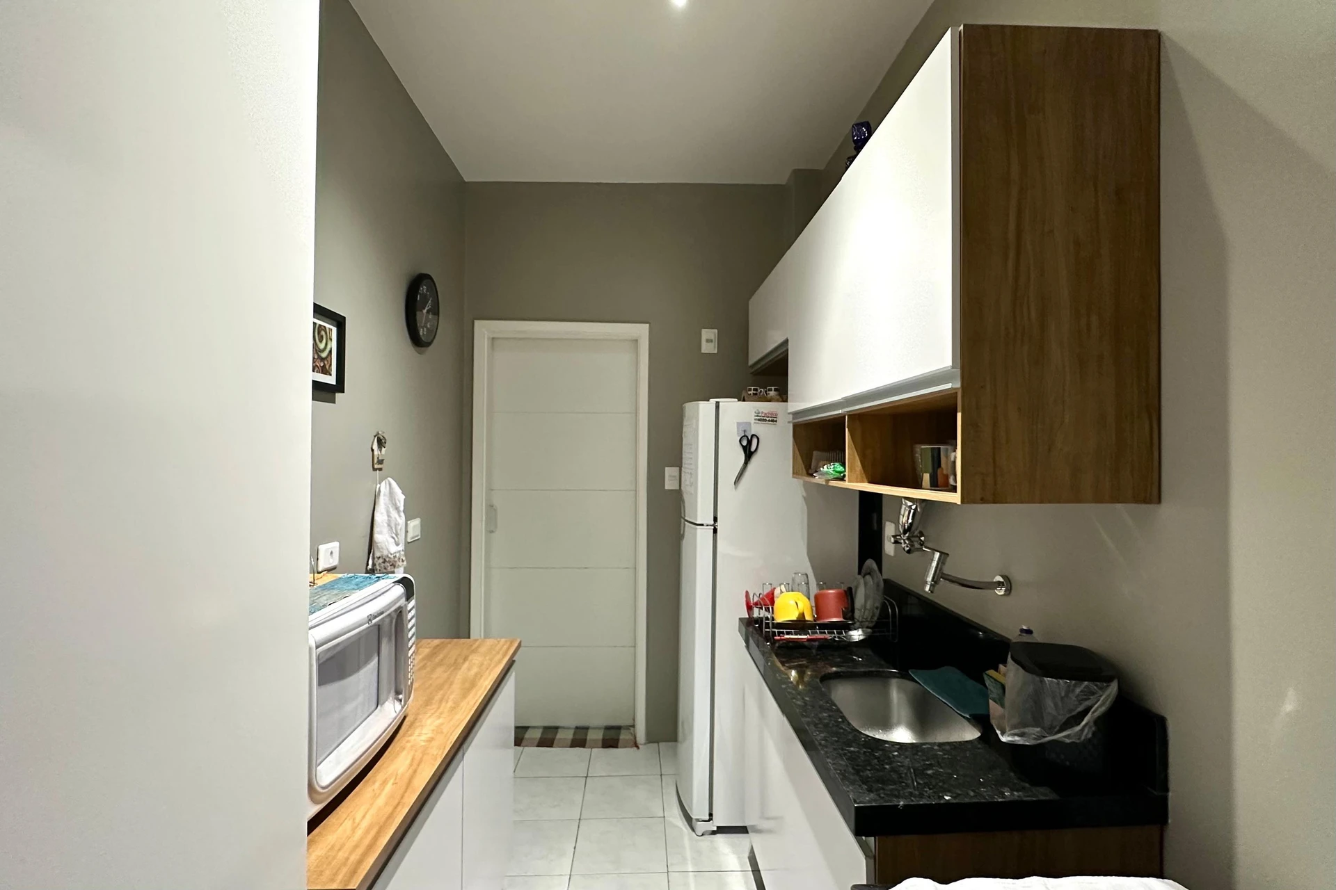 93 m² apartment with a washing machine and a water view — photo 2